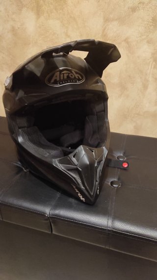 Casco Airoh + Gafas Fox Moto