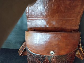 Bolso piel  marrón y cinturón a juego