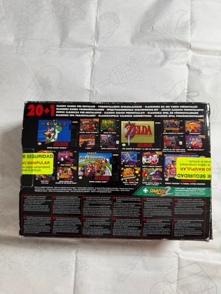 Mini SNES Classic Edition + 2 Controller