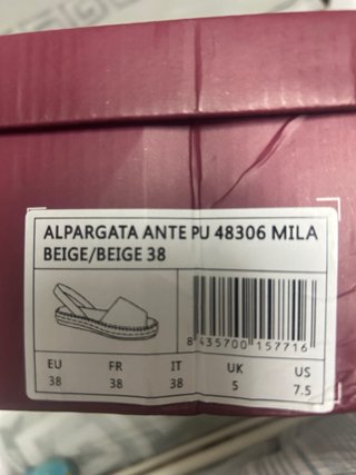 Sandalias planas beige y blancas T:38 NUEVO