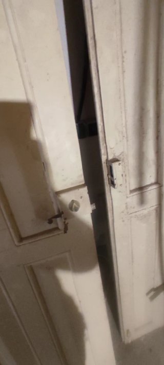 Puerta madera maciza