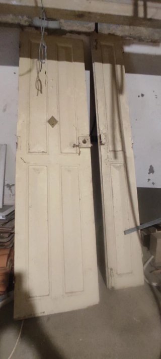 Puerta madera maciza