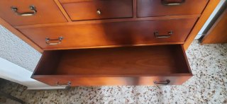 Cómoda de madera maciza