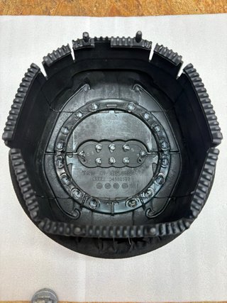 Copri airbag Audi in camoscio con cuciture rosse