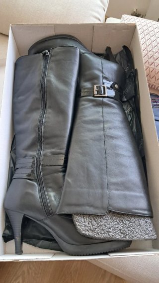 Botas altas de cuero negras