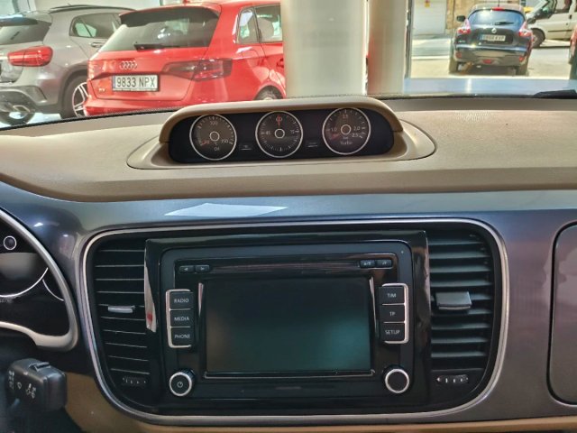 Volkswagen Beetle 2014