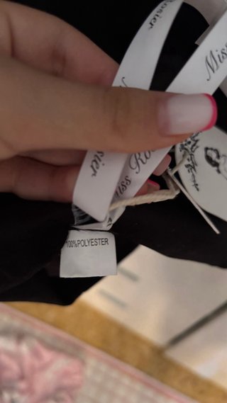Vestido Miss Rosier negro con pedrería