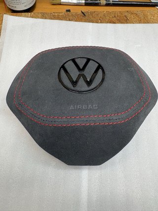 Cover airbag Volkswagen in camoscio Cuciture Rosse