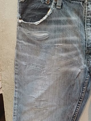 Bermuda Levi's Gris Desgastado