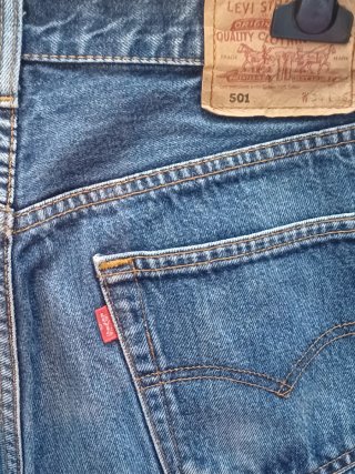 Bermuda Levi's Gris Desgastado