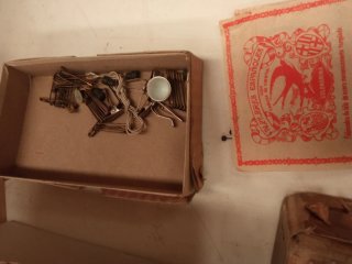 Lote Costura Antigua: Botones, Hilos y Más