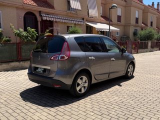 RENAULT Scenic Dynamique 1.9dCi 130cv