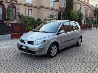 RENAULT Scenic CONFORT DYNAMIQUE 1.6 16V