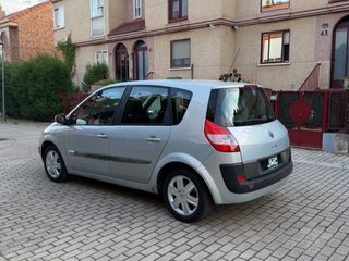 RENAULT Scenic CONFORT DYNAMIQUE 1.6 16V