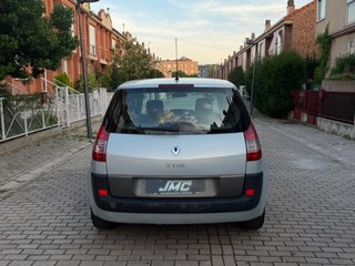 RENAULT Scenic CONFORT DYNAMIQUE 1.6 16V