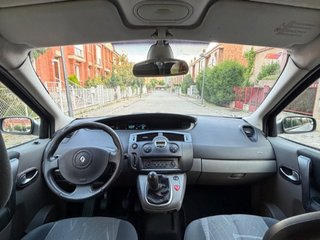 RENAULT Scenic CONFORT DYNAMIQUE 1.6 16V