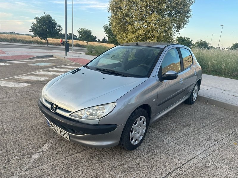 Peugeot 206 2005 - foto 1