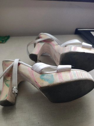 Sandalias tacón blancas