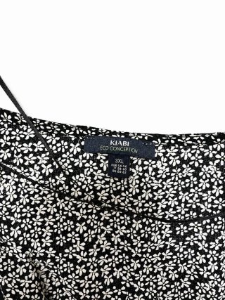 Blusa Kiabi Estampado Floral Negro Blanco Talla 3X