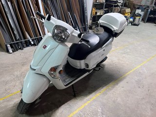 Kymco LIKE 50 Scooter Blanco