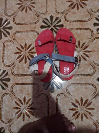 Sandalias Widge altas beige y rojas