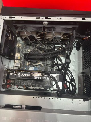 Ordenador de sobremesa MSI Negro