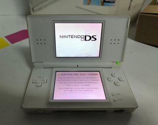 Nintendo DS Lite con caja
