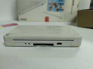 Nintendo DS Lite con caja