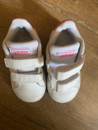 Zapatillas Adidas niña blancas velcro