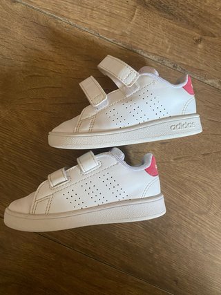 Zapatillas Adidas niña blancas velcro