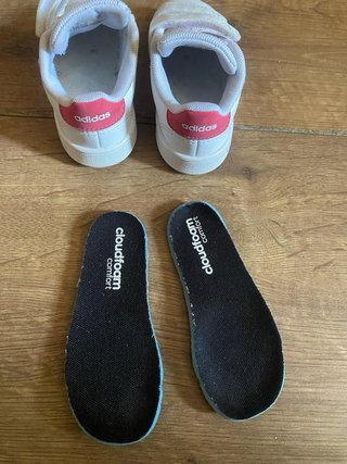 Zapatillas Adidas niña blancas velcro