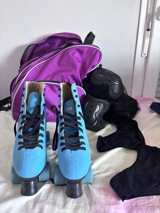 Patines 4 Ruedas Azules + Protecciones +Funda