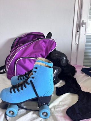 Patines 4 Ruedas Azules + Protecciones +Funda