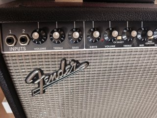 Amplificador Fender Frontman 65R