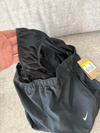 Pantalón corto de running.