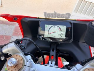 Yamaha XSR900GP Roja y Blanca