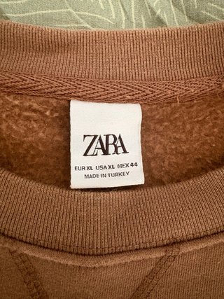 Sudadera Zara XL con estampado