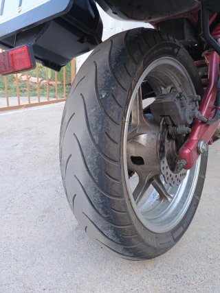 Kawasaki ER6N Plata y Roja