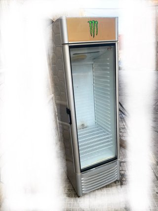 Nevera expositora Monster Energy