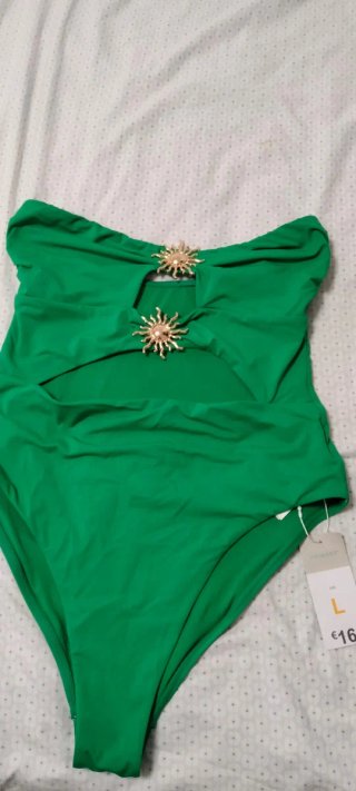 Bañador palabra de honor verde Primark Talla L