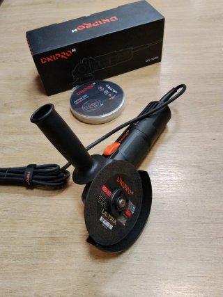 Pack Amoladora Angular Dnipro-M 850W 125mm+10 disc