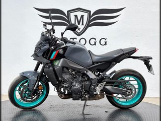 YAMAHA MT 09  35kW (modelo actual) 2024