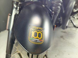 MOTO GUZZI V7  Stone (modelo actual) 2023