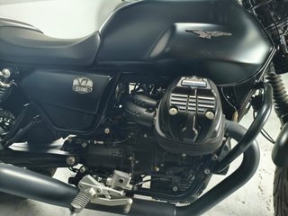 MOTO GUZZI V7  Stone (modelo actual) 2023