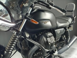 MOTO GUZZI V7  Stone (modelo actual) 2023