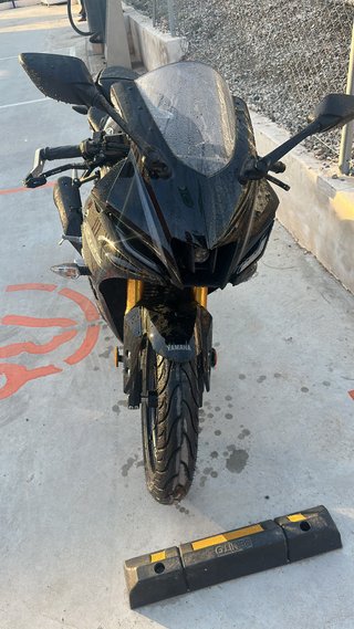 Yamaha R-125 Negra 2026 + Pack Sport.