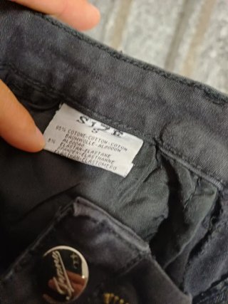Jeans neri strappati donna taglia S