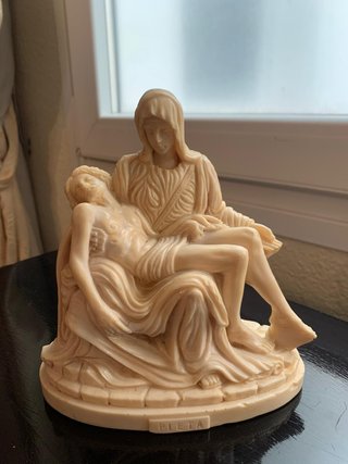 Escultura reproducción Pietà Miguel Ángel