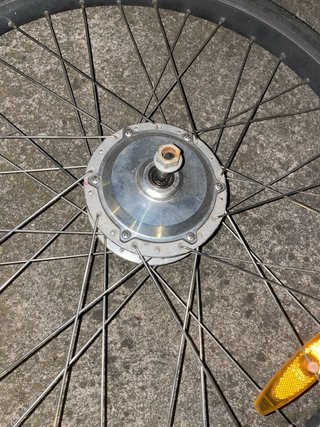 Rueda de bicicleta con reflector