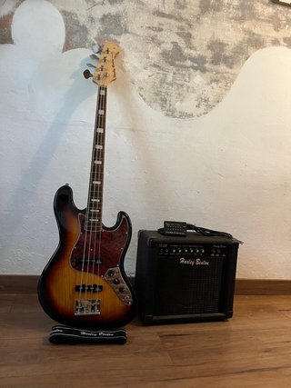 Bajo Eléctrico Harley Benton + Amplificador
